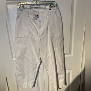 R Jean White Petite Cargo Capris Jeans (Size 33 Petite)